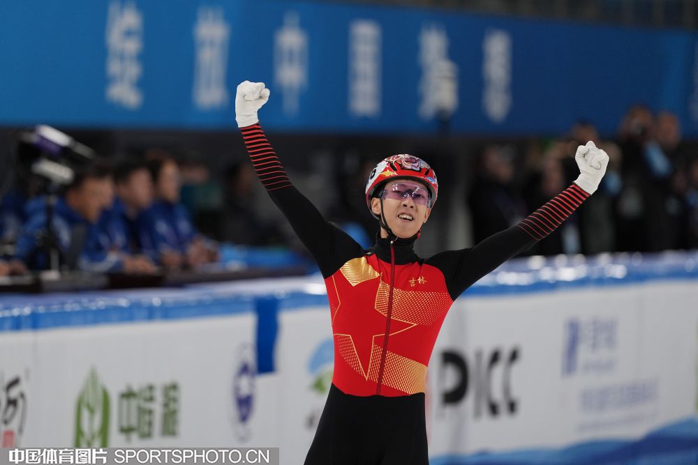 荷甲半场：梅尔韦尔德破门，肖蒂尔建功，兹沃勒2-1海伦芬